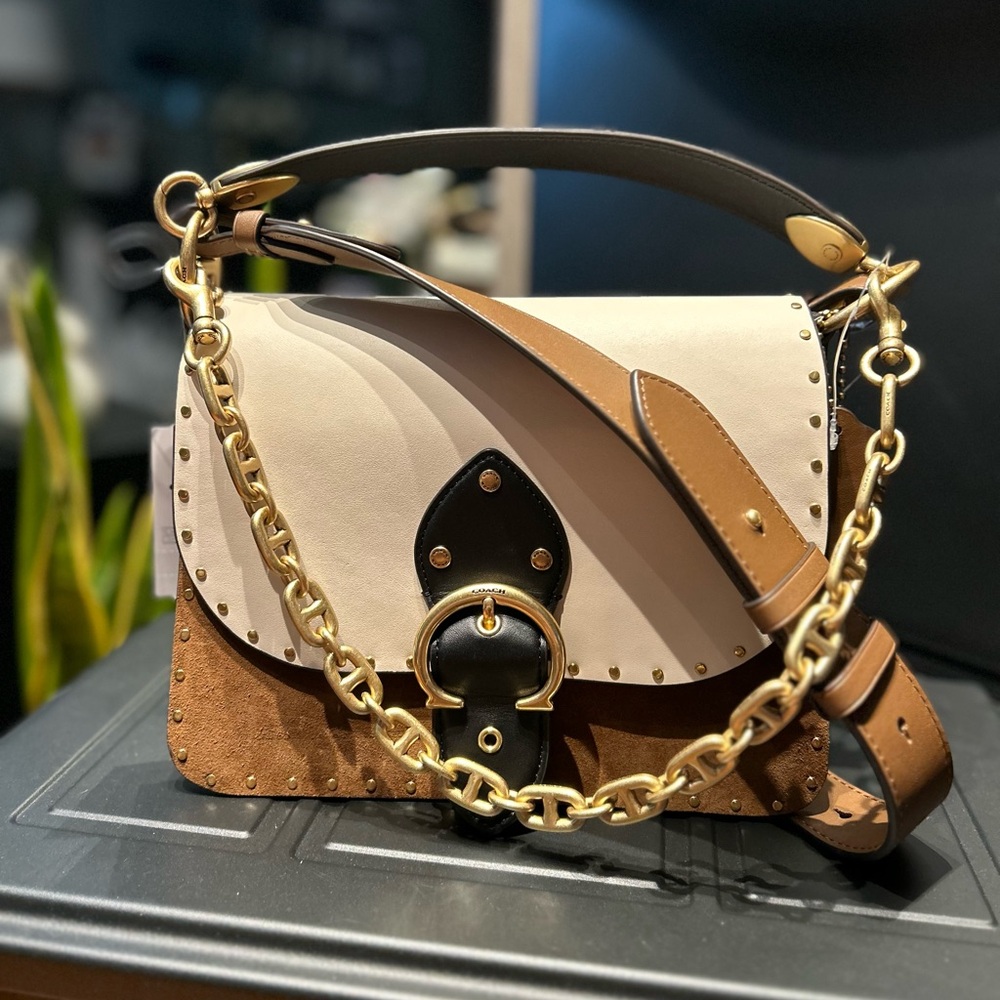 Coach beat shoulder bag in colorblock with rivets new $595